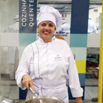 Edna Coelho, estudante de Gastronomia da Estácio pelo Quero Bolsa | Blog Zé Moleza