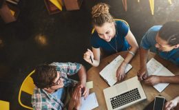 O que faz um sociólogo? | ZEMOLEZA.COM.BR